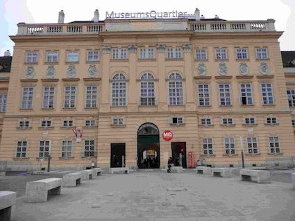 MuseumsQuartier a Vienna Foto MuseumsQuartier
