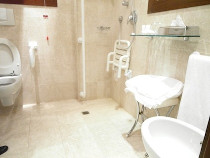 docciaaccessibile hotel bologna doccia accessibile