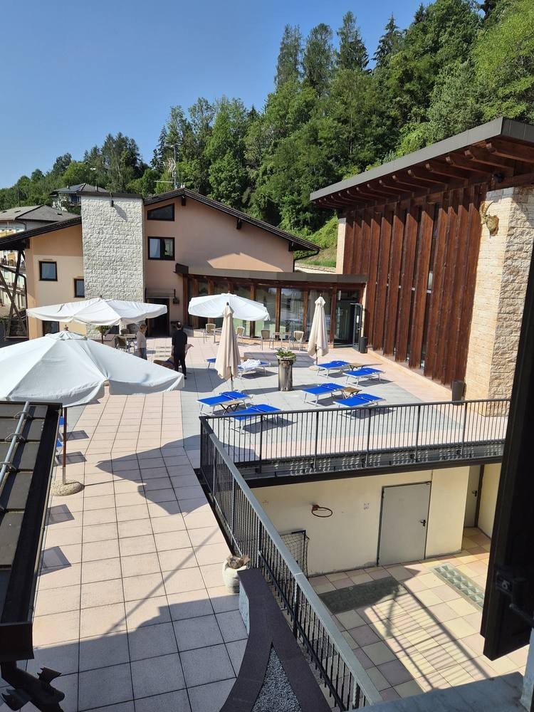 Piscina e solarium dell’Al Posta Hotel 1899